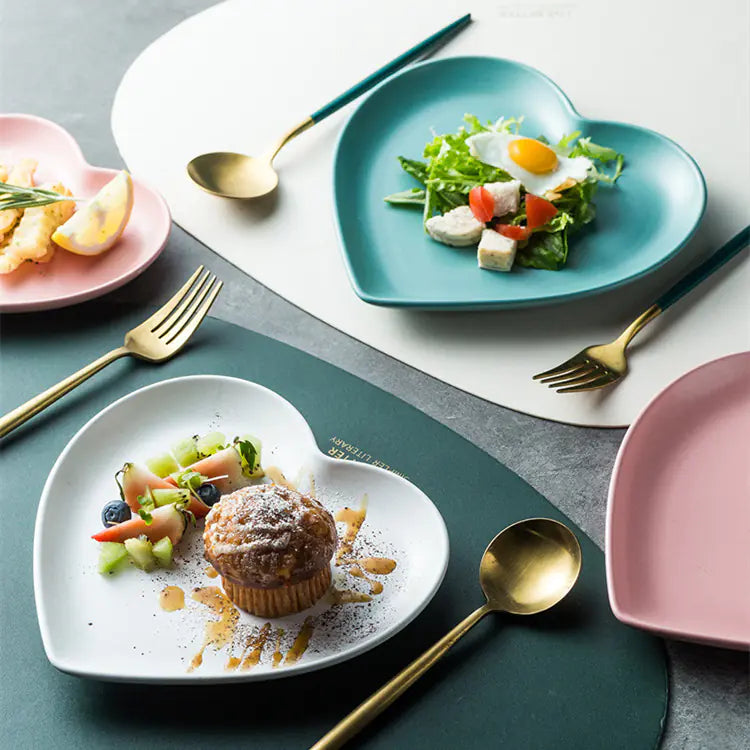 Nordic Heart-Shaped Couple Dinner Plate Set in Ceramic